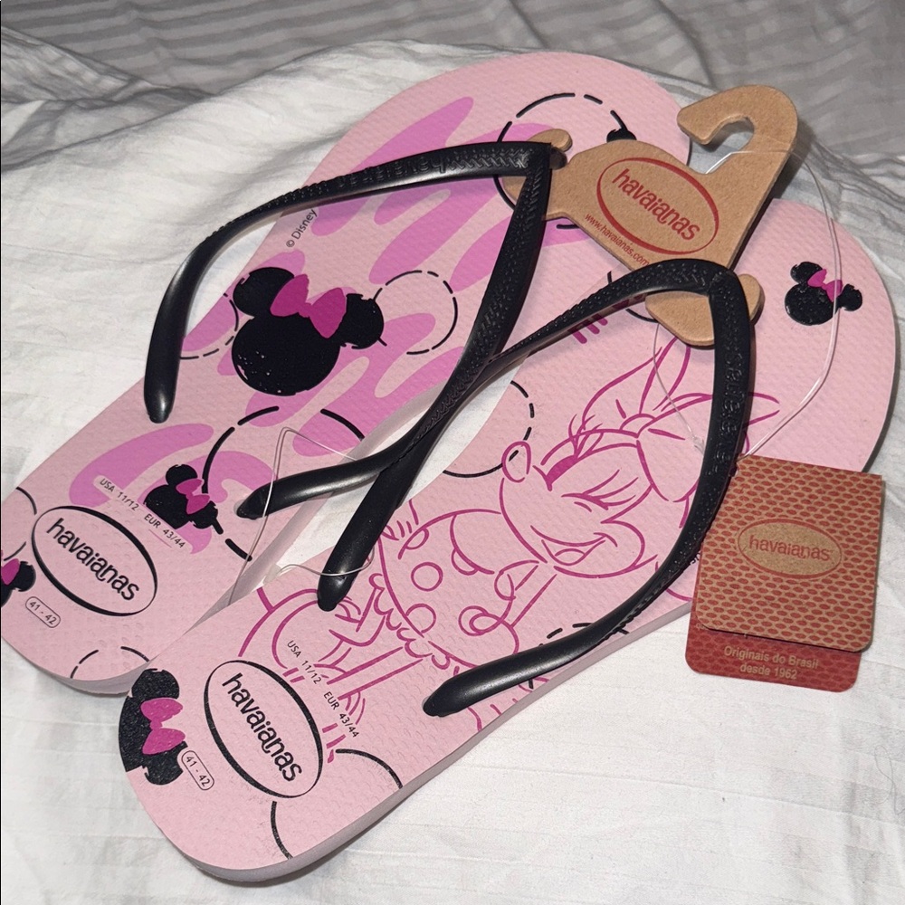 Havaianas Pink and Black Character Flip Flops